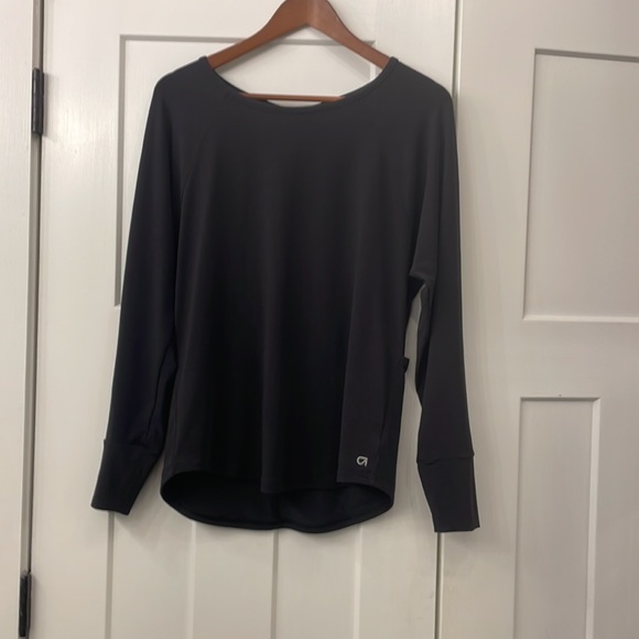 Gap Fit Black yoga top size small - Picture 2 of 4